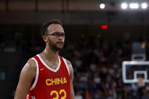 篮协主席：中国篮协将研究制定鼓励俱乐部吸纳入籍球员办法