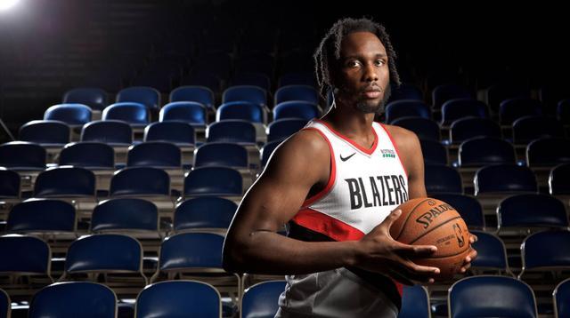 华体会体育APP下载-斯瓦尼根：一位与命运抗争的NBA球员 曾成功减重80斤但死于肥胖症