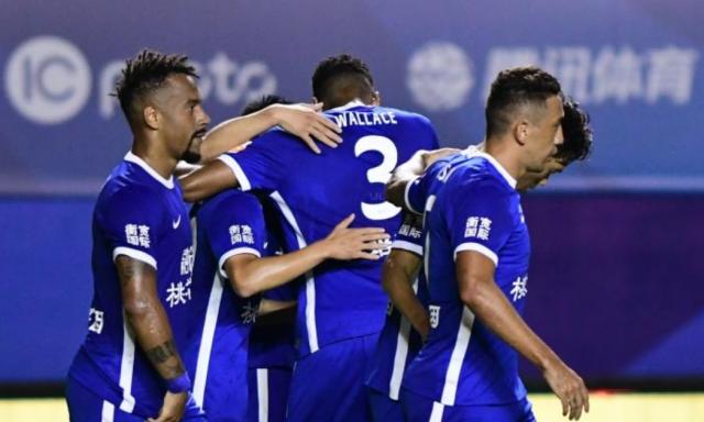 华体会体育APP下载-小露峥嵘？标王斯坦丘成三镇缩影 需警惕重蹈覆辙