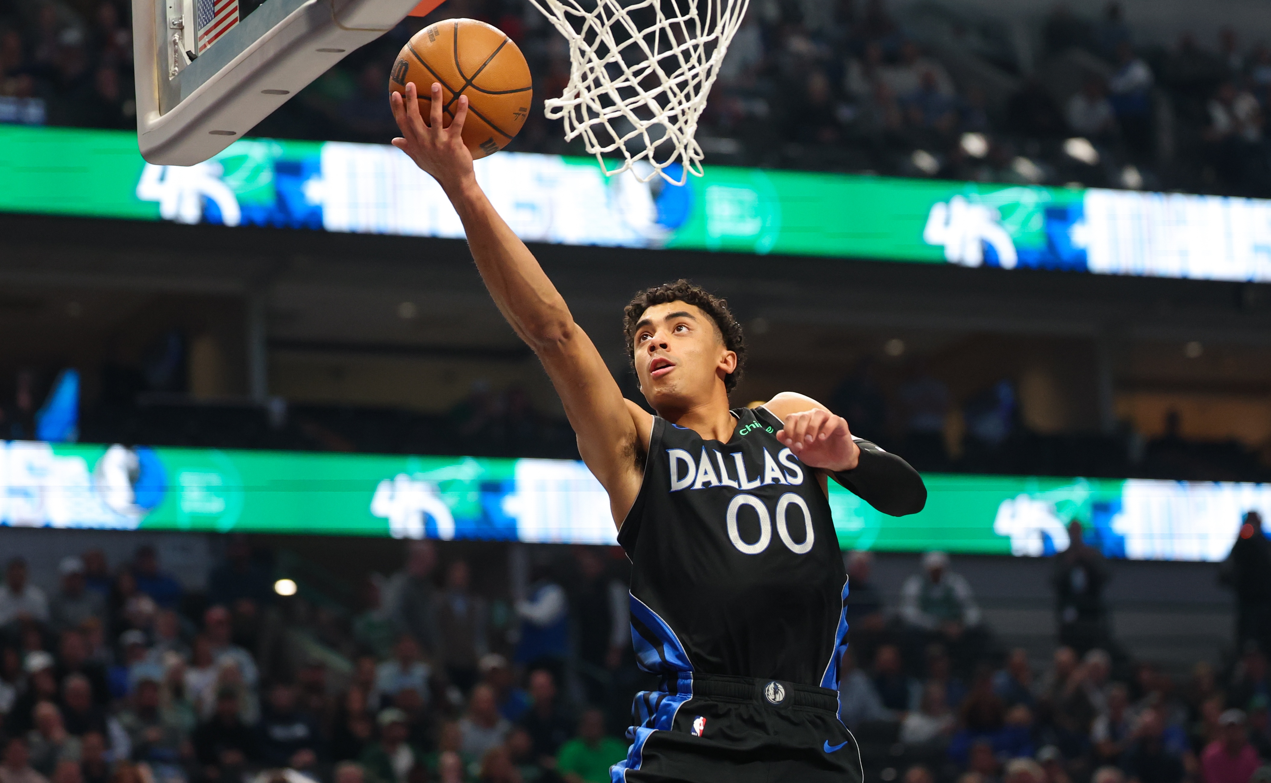 华体会体育APP下载-外线哑火！克里斯蒂15投仅4中拿到11分5板 三分9中1