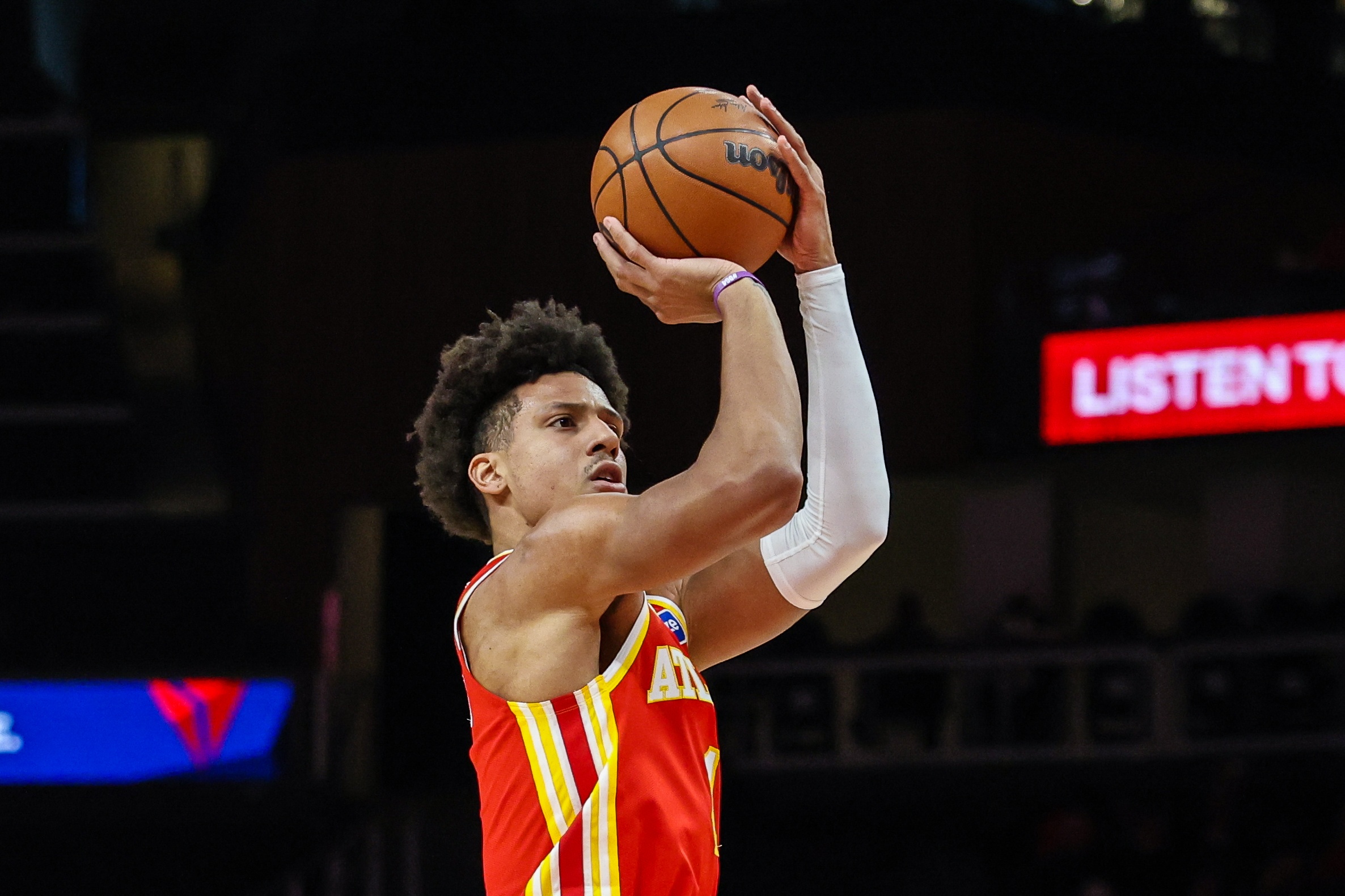 华体会体育APP下载-本赛季仅杰伦·约翰逊&amp;约基奇曾单场20+15+15 两人都2次做到